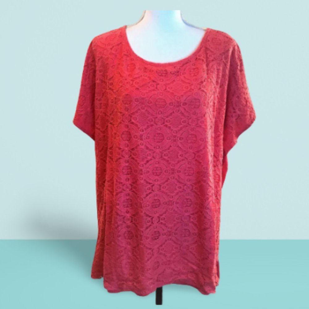 CORAL PULLOVER TOP WITH LACE FRONT SIZE 4X